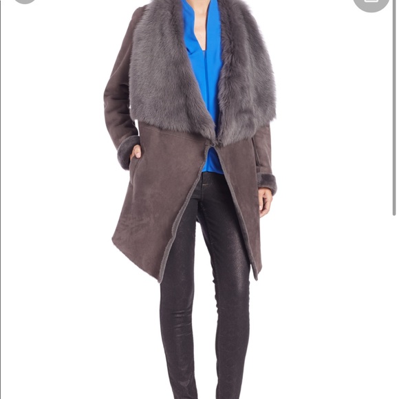 Gorgeous Ellie Tahari Shearling Coat - Picture 2 of 4